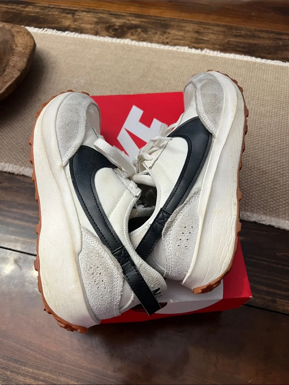 Womens Nike waffle debut size 8